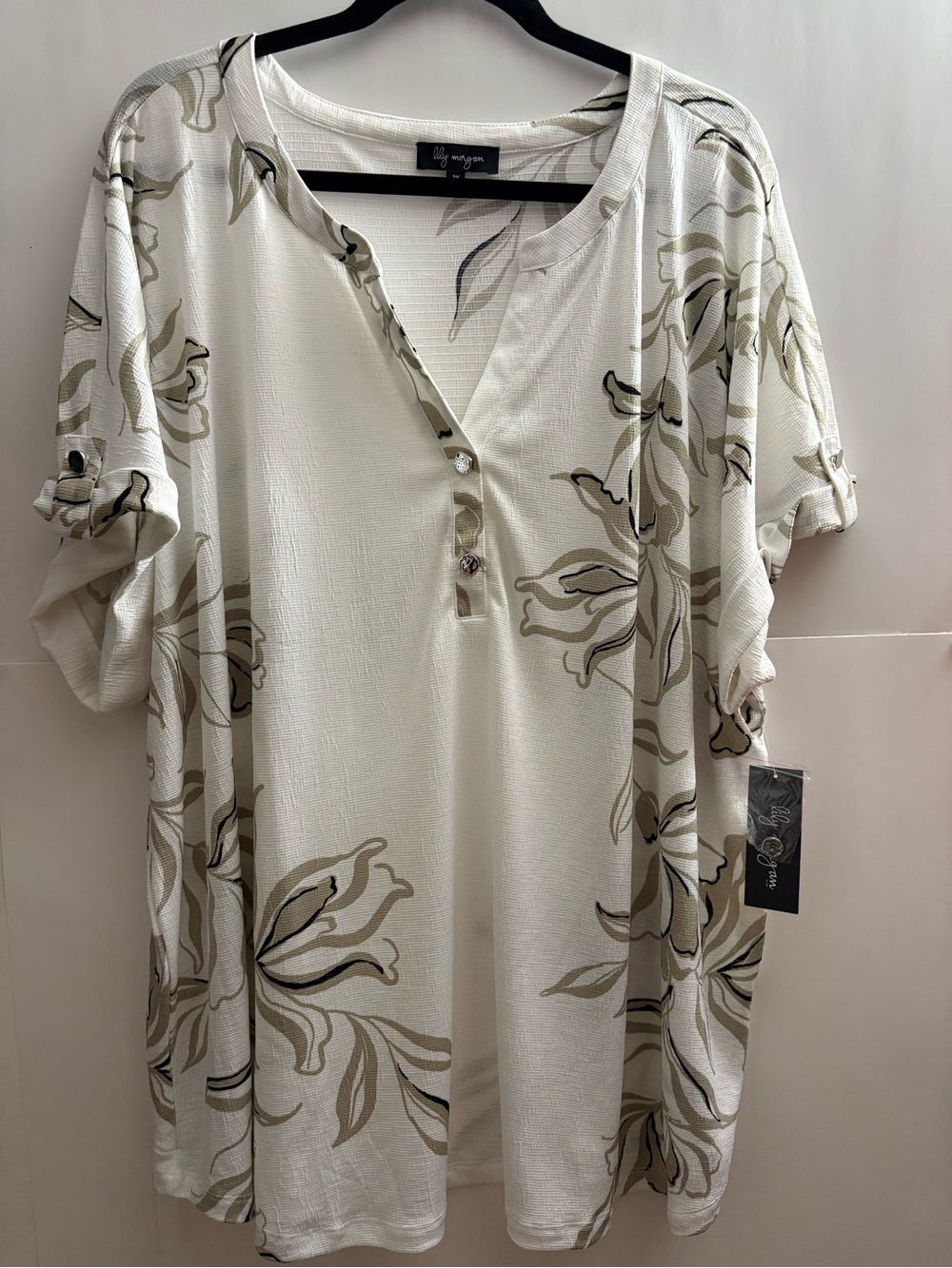 4 for $25 🤍 Lily Morgan Ivory Floral Henley Tunic Top – Size 3X – NWT